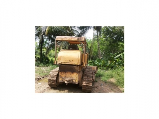 ขายรถแทรกเตอร์ Komatsu D5 สภาพดี เจ้าของซื้อมาใช้งานเอง ตอนนี้ไม่มีงานเลยขาย สนใจติดต่อนุ 087-2976734
