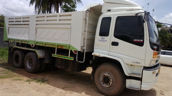 อีซุ320แรง แม็คโหลดปี*50 สวย  ยางสวยใช้ได้ มีระบบลาก(ขายเฉพาะหัว )