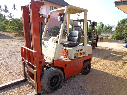 ขายรถยก NISSAN เครื่องเบนซิน ติดต่อคุณยุทธิ์ โทร. 081-9870866 คุณจิ๊ด โทร. 089-7949488