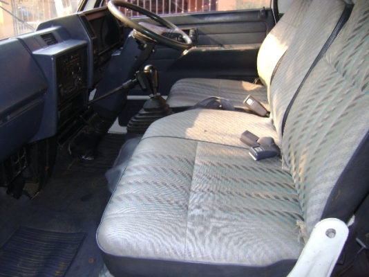 ISUZU, ปี 2549 รถสี่ล้อใหญ่ หัวยกได้ เครื่องดี คัซซีสวยฯ แอร์เย็น กระจกไฟฟ้า,พวงมาลัยพาวเวอร์,เกียร์สั้น ภายในดีสะอาดสวย ทะเบียนไม่ติดเวลาวิ่งได้24ชม. มีหลังคาตู้ทึบแห้ง ISUZU, ปี 2549 รถสี่ล้อใหญ่ หัวยกได้ เครื่องดี คัซซีสวยฯ แอร์เย็น กระจกไฟฟ้า,พวงมาลัยพาวเวอร์,เกียร์สั้น ภายในดีสะอาดสวย ทะเบียนไม่ติดเวลาวิ่งได้24ชม. มีหลังคาตู้ทึบแห้ง