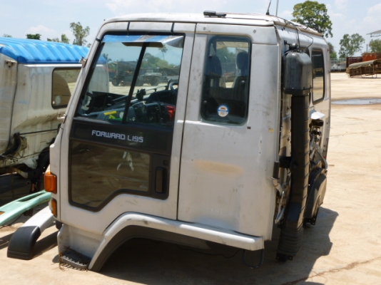 แสงฟ้าเต้นรถ/// จำหน่ายหัวเก๋งนอกเก่าญี่ปุ่น อีซุซุ ร็อกกี้ตาหวาน สภาพสวยอุปกรณ์ครบ