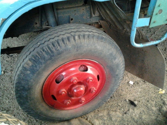 ***ขายแล้วครับขอบคุณ Truck2hand ขาย 6ล้อ ISUZU KS110 ช่วงล่างใหญ่ๆ เครื่องเดิม4BD1 110 ฝาขาว ทนอึด แรงดี แห้งๆไม่เยิ้ม ยอดนิยม ช่วงล่างแน่นๆ ใหญ่ๆ คานหน้าF เฟืองท้ายFUSO ทนทาน คัสซีสวย ไม่ผุไม่บวม กระบะ4.30ม.พื้นเหล็กคอกไม้สวยๆ พื้นไม่มีผุ ยางเปลี่ยนมาใหม