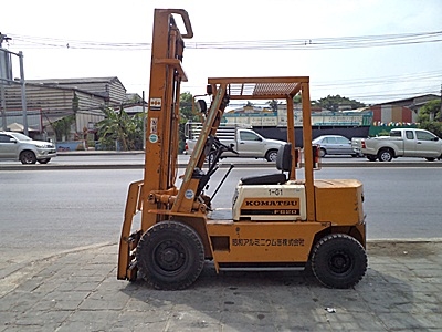 ( www.รถยกสินค้า.com ) ขายถูกรถยกขนาด 500กิโล-3 ตัน นำเข้าจากญี่ปุ่นเอง มีหลายแบบหลายขนาดให้เลือก (มีรถยก50 คัน) ตรวจเช็คเรียบร้อยแล้ว  ใช้งานได้ทันที