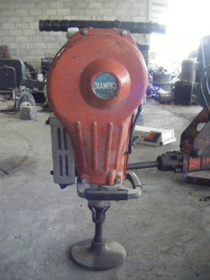 เครื่องตอกเสาเข็มขนาดเล็ก