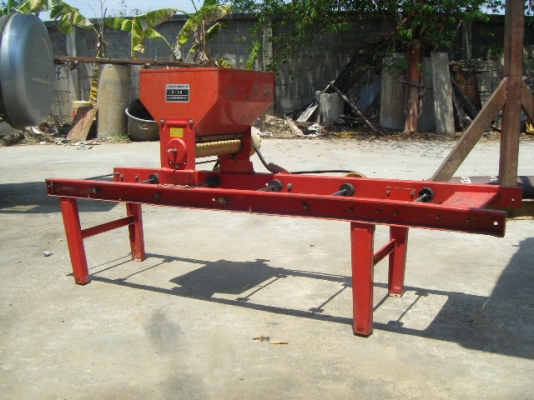 เครื่่องโรยเมล็ดพันธุ์ เครื่่องโรยเมล็ดพันธุ์