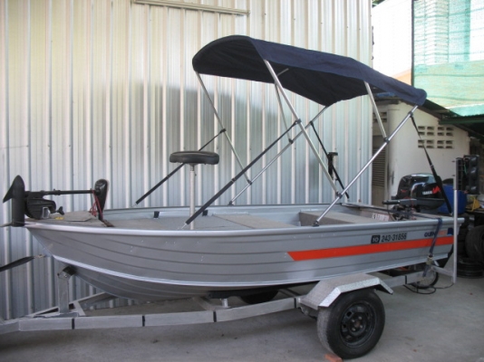 -- เรือ อลูมิเนียม 12 ฟุต --- ทน ลากง่าย เครื่อง 4 จังหวะ