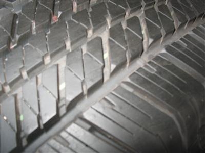 ยางป้ายแดง 265 65 17 บริสโตน ปลายปี12 DRแม่กลอง ยางป้ายแดง 265 65 17 บริสโตน ปลายปี12 DRแม่กลอง