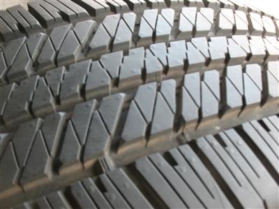 ยางป้ายแดง 265 65 17 บริสโตน ปลายปี12 DRแม่กลอง ยางป้ายแดง 265 65 17 บริสโตน ปลายปี12 DRแม่กลอง