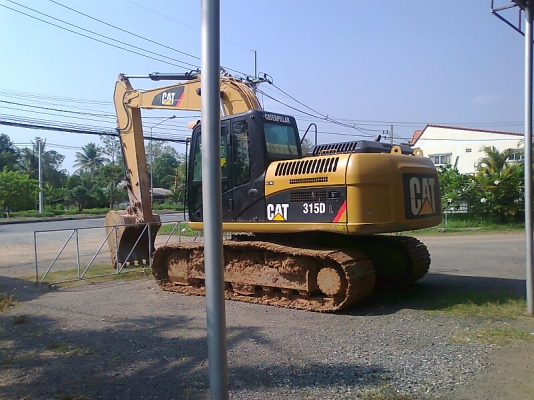 ขายด่วน..รถแบคโฮ CAT 315 D รุ่นใหม่ เลขชั่วโมง 3,000 ชั่วโมง รถสวย สภาพใหม่ทั้งคัน มีทะเบียนครบ.