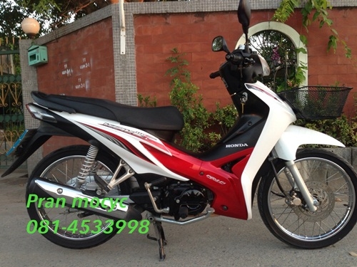 ขายHONDA WAVEสีขาวเเดง ปี2555