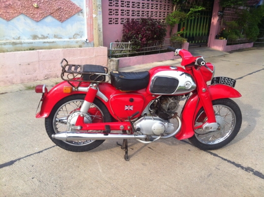 ขาย c92 benlyแท้ๆ สวยๆ ทะเบียนโอน เครื่องดี ของเดิมทั้งคัน สีสวย สตาทร์มือได้ 0819884773