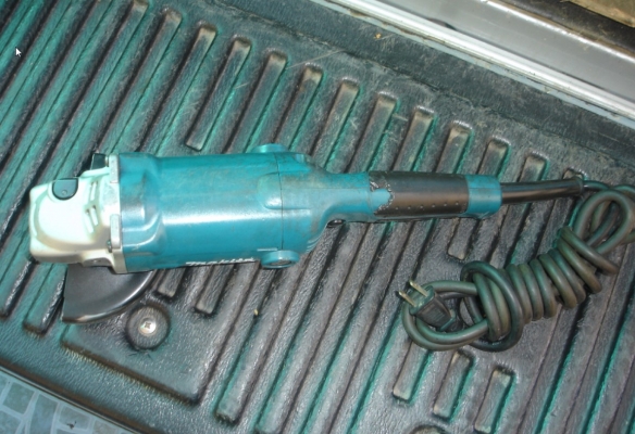 ขายเครื่องเจีย MAKITA รุ่น GA5010 ขนาด 5"