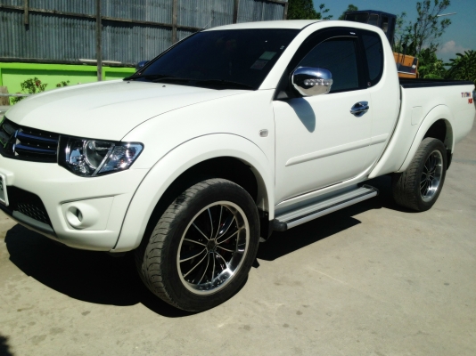 ขายด่วน รถ MITSUBISHI สวยสภาพดี รถบ้านพร้อมใช้งาน ขายด่วน รถ MITSUBISHI สวยสภาพดี รถบ้านพร้อมใช้งาน