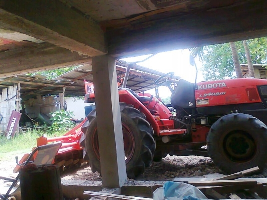 ขายด่วน..รถไถ KUBOTA L3408 DI เลขไมล์ 2600 ชั่วโมง สภาพใหม่ทั้งคัน รถสวย พร้อมใช้งาน แถมใบดันหน้า และ จอบหมุน ตราช้าง.