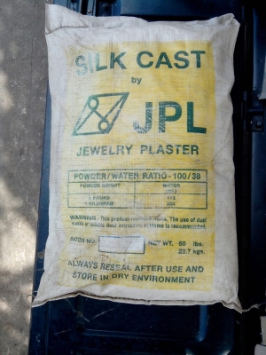 ขายปูนหล่อทอง และปูนหล่อเงิน ทั้งหมด 7 ถุง (หรือซื้อได้เ่ท่าไหร่ว่ามา)