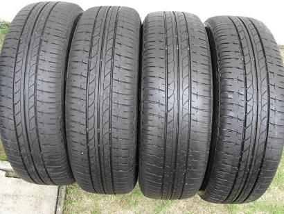 ขายยาง BRIDGESTONE B250 ปี2711(1ชุด) 185/65/15 ราคา 3,200 ดูของแถวปากเกร็ด สนใจติดต่อ 090-676-4651 เบียร์ครับ