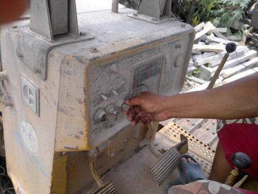 ขายรถแทรคเตอร์ CAT D4H-2LGP