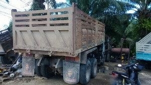 รถฮีโน่ 10 ล้อดั้ม FN 227  220 แรงม้า  สนใจติดต่อ 081 - 6079515