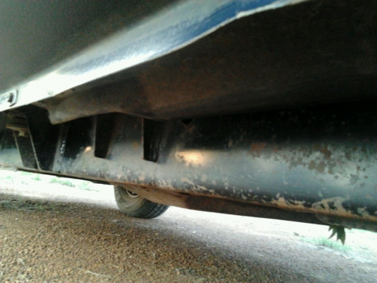 ISUZU D-MAX SPARK EX 2.5 Di MT ปี 48 รถบ้านเดิมบางบัวคันพร้อมใช้งาน เครื่องแห้งแรงดี ภายในเก๋งคอนโซลสวยครบ แอร์เย็น พวงมาลัยเพาเวอร์ กระบะปูพื้นยางลายเนอร์ ช่วงล่างแน่นหนึบ ยางสภาพดี 70\% พร้อมใช้งาน เอกสารทะเบียนภาษีครบพร้อมโอน ราคาต่อรองได้ครับ