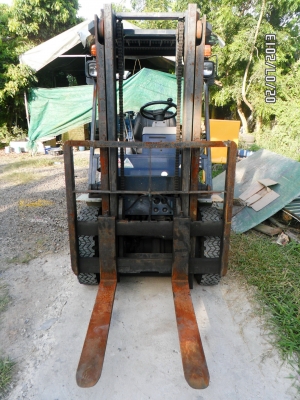 รถยกโฟร์คลิฟท์ยี่ห้อKOMATSUขนาด2ตันงาสไลด์นำเข้าจากญี่ปุ่นที่โคราช