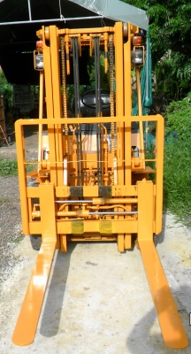 รถยกโฟร์คลิฟท์ยี่ห้อKOMATSUขนาด2ตันงาสไลด์นำเข้าจากญี่ปุ่นที่โคราช