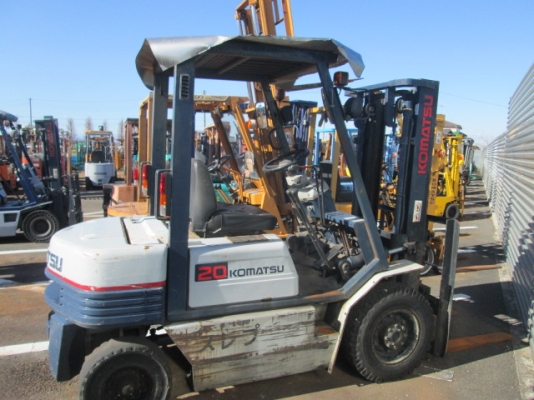 รถยกโฟร์คลิฟท์ยี่ห้อKOMATSUขนาด2ตันงาสไลด์นำเข้าจากญี่ปุ่นที่โคราช