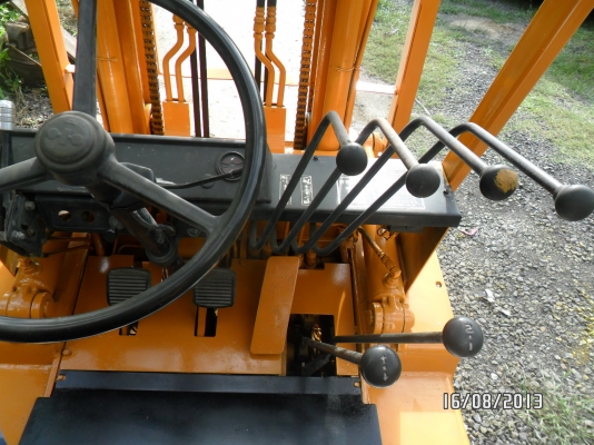 รถยกโฟร์คลิฟท์ยี่ห้อKOMATSUขนาด2ตันงาสไลด์นำเข้าจากญี่ปุ่นที่โคราช