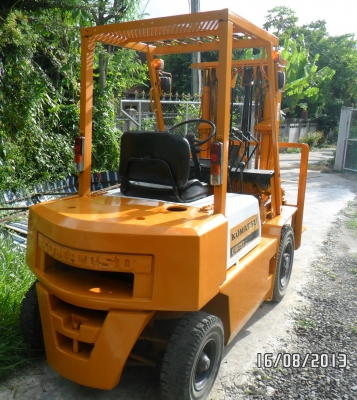 รถยกโฟร์คลิฟท์ยี่ห้อKOMATSUขนาด2ตันงาสไลด์นำเข้าจากญี่ปุ่นที่โคราช