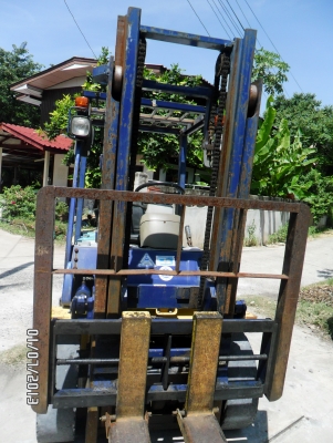 รถยกโฟร์คลิฟท์ยี่ห้อKOMATSUขนาด2ตันงาสไลด์นำเข้าจากญี่ปุ่นที่โคราช