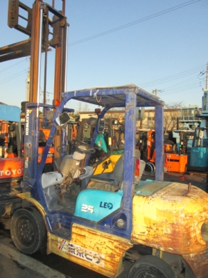 รถยกโฟร์คลิฟท์ยี่ห้อKOMATSUขนาด2ตันงาสไลด์นำเข้าจากญี่ปุ่นที่โคราช