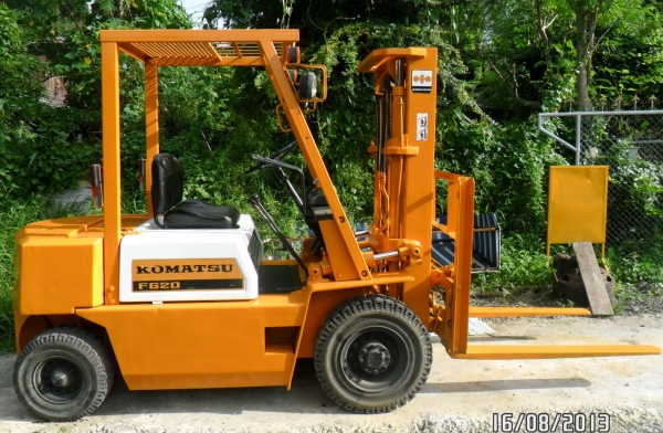 รถยกโฟร์คลิฟท์ยี่ห้อKOMATSUขนาด2ตันงาสไลด์นำเข้าจากญี่ปุ่นที่โคราช