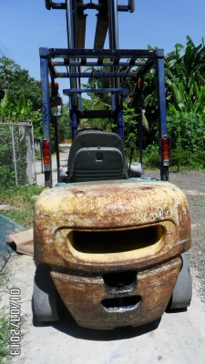 รถยกโฟร์คลิฟท์ยี่ห้อKOMATSUขนาด2ตันงาสไลด์นำเข้าจากญี่ปุ่นที่โคราช