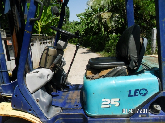 รถยกโฟร์คลิฟท์ยี่ห้อKOMATSUขนาด2ตันงาสไลด์นำเข้าจากญี่ปุ่นที่โคราช