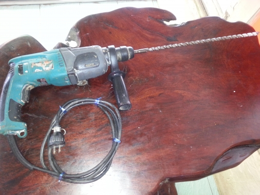 ขายสว่านไฟฟ้าระบบโรตารี่เจาะปูนยี่ห้อmakitaรุ่นHR2460F(780W)พร้อมใช้งานเลย ขายสว่านไฟฟ้าระบบโรตารี่เจาะปูนยี่ห้อmakitaรุ่นHR2460F(780W)พร้อมใช้งานเลย