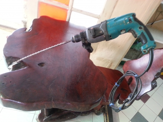 ขายสว่านไฟฟ้าระบบโรตารี่เจาะปูนยี่ห้อmakitaรุ่นHR2460F(780W)พร้อมใช้งานเลย ขายสว่านไฟฟ้าระบบโรตารี่เจาะปูนยี่ห้อmakitaรุ่นHR2460F(780W)พร้อมใช้งานเลย