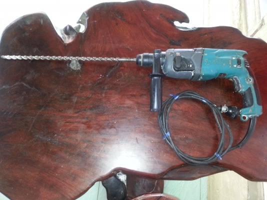 ขายสว่านไฟฟ้าระบบโรตารี่เจาะปูนยี่ห้อmakitaรุ่นHR2460F(780W)พร้อมใช้งานเลย