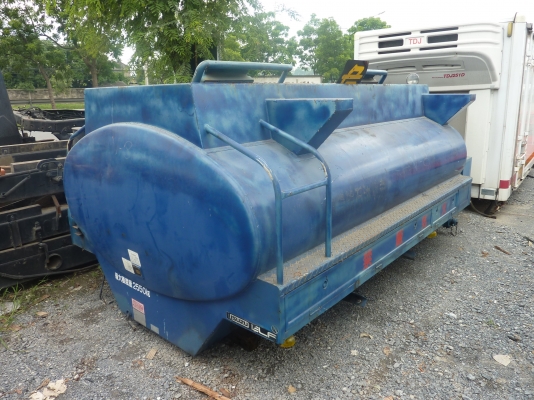 ถังน้ำมันสีน้ำเงิน 2550 KG