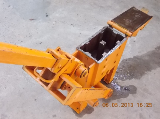 ขายเครื่องอัดบล็อกประสานแบบมือโยก