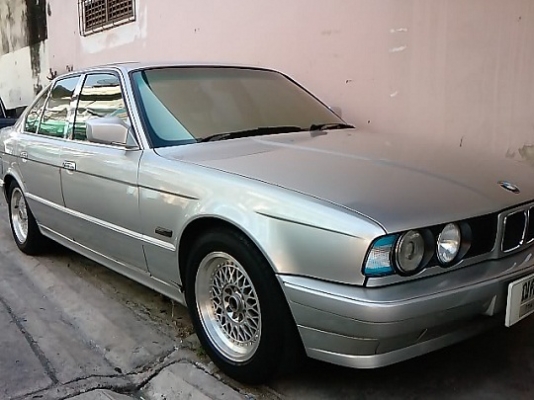 ขาย BMW ซีรี่ย5 วาง2JZ vvti ติดแก็ส แม็กแท้18นิ้ว