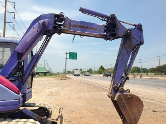 ขายรถแบคโฮ KOMATSU PC75UU-2 มีVDOครับ นำเข้าจากญี่ปุ่น สนใจติดต่อ 081-2990958