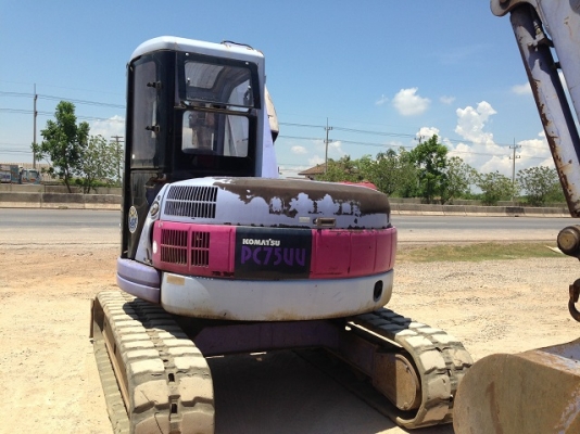ขายรถแบคโฮ KOMATSU PC75UU-2 มีVDOครับ นำเข้าจากญี่ปุ่น สนใจติดต่อ 081-2990958