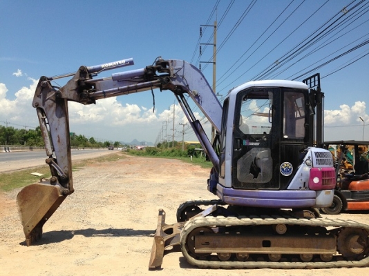 ขายรถแบคโฮ KOMATSU PC75UU-2 มีVDOครับ นำเข้าจากญี่ปุ่น สนใจติดต่อ 081-2990958