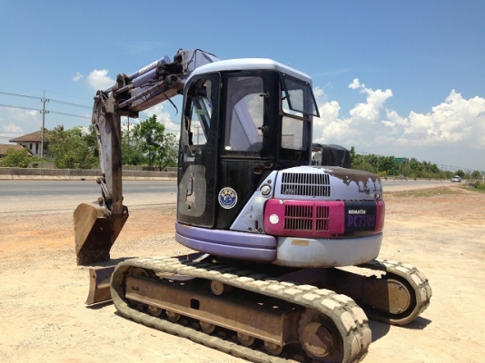 ขายรถแบคโฮ KOMATSU PC75UU-2 มีVDOครับ นำเข้าจากญี่ปุ่น สนใจติดต่อ 081-2990958
