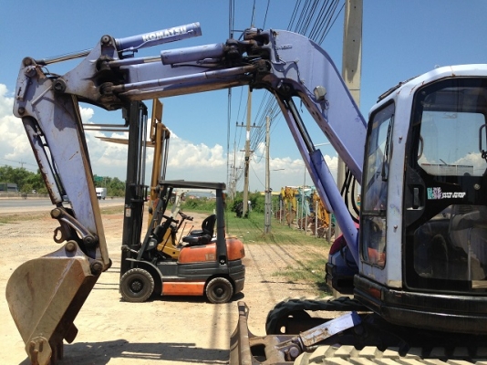 รถแบคโฮ รถแบคโฮ