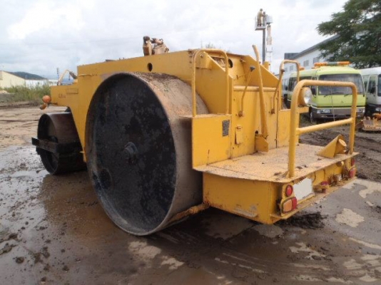 รถบด KAWASAKI รุ่น KMRH12 S/N 11XX บจก.สหสินอีควิปเม้นท์ โทร.081-5851880, 02-5168100-1 รถบด KAWASAKI รุ่น KMRH12 S/N 11XX บจก.สหสินอีควิปเม้นท์ โทร.081-5851880, 02-5168100-1