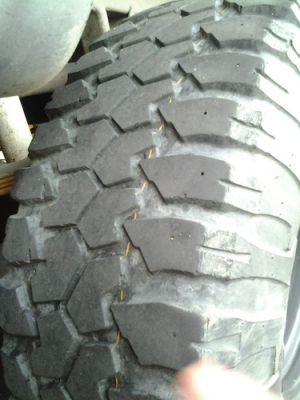 ยาง 33 ขอบ 15