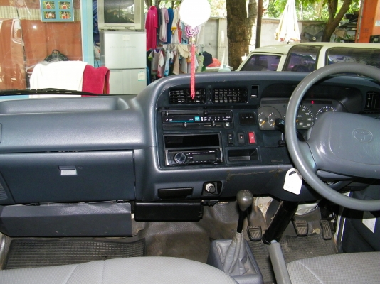 toyota รถตู้ ปี2004 สวยๆ