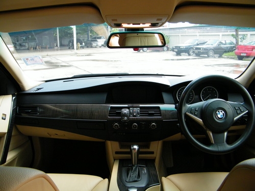 ขาย BMW 525ISE AUTO สีดำ วิ่งน้อย บุ๊คครบ สภาพป้ายแดง ขาย BMW 525ISE AUTO สีดำ วิ่งน้อย บุ๊คครบ สภาพป้ายแดง