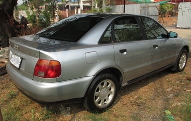 AUDI A4 1.8 AUTO สีบรอนซ์เงิน ปี96 AUDI A4 1.8 AUTO สีบรอนซ์เงิน ปี96