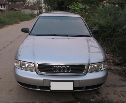 AUDI A4 1.8 AUTO สีบรอนซ์เงิน ปี96